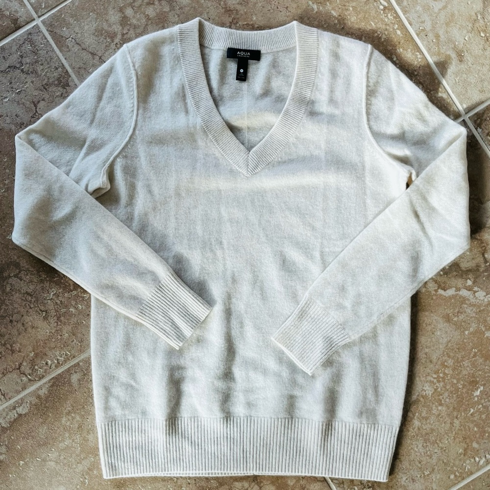 Aqua Women’s Cashmere Sweater